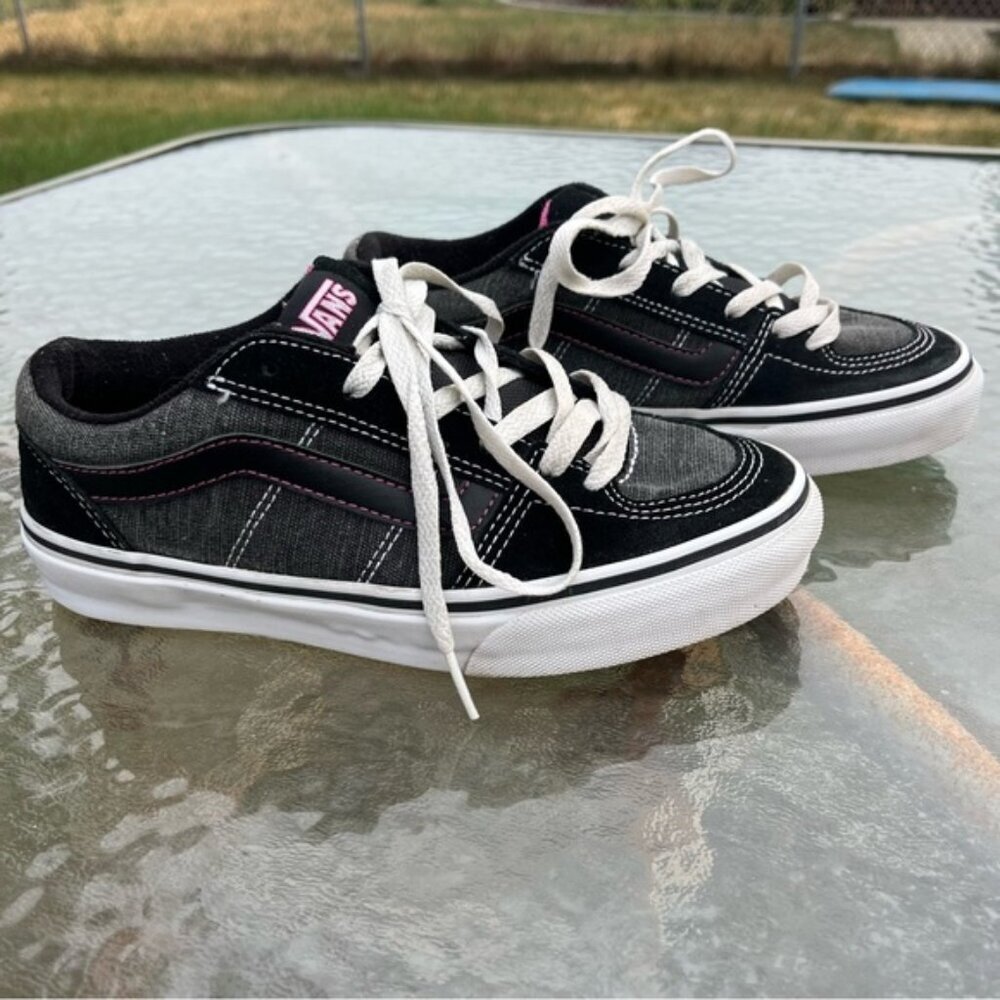 Vintage Vans Old Skool Blonde Skateboard Sneaker Shoe Pink/Charcoal/ Black
